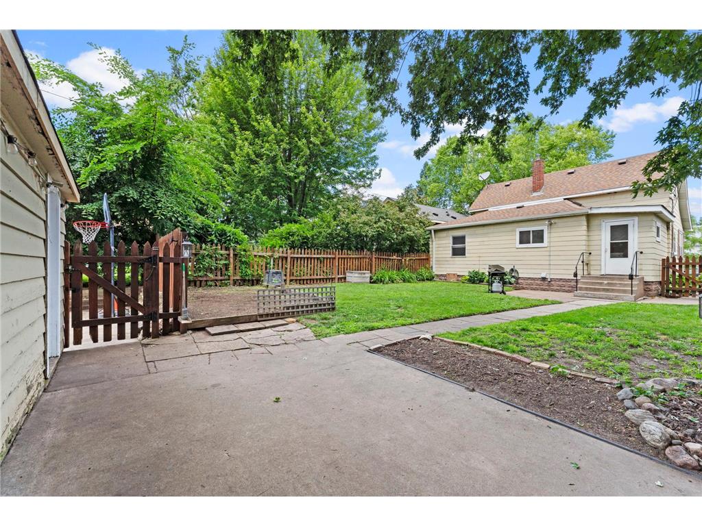 1054 Van Buren Avenue Saint Paul MN 55104 7061805 image29