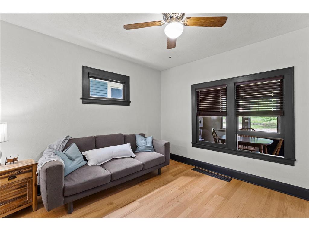 1054 Van Buren Avenue Saint Paul MN 55104 7061805 image3