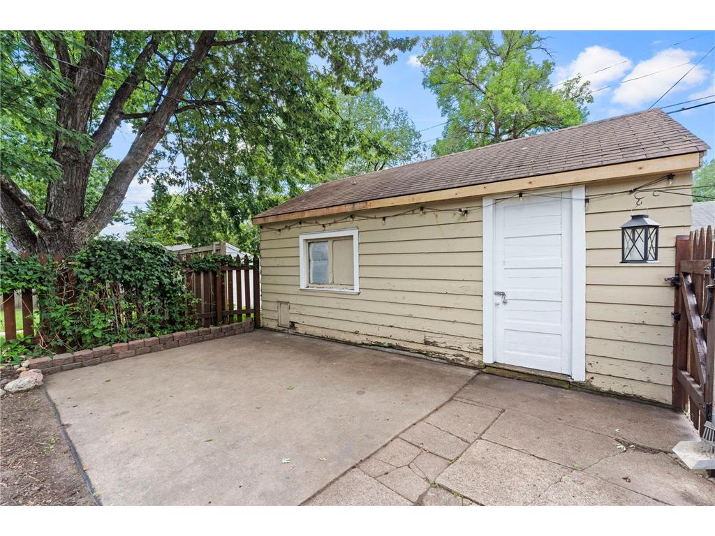1054 Van Buren Avenue Saint Paul MN 55104 7061805 image34