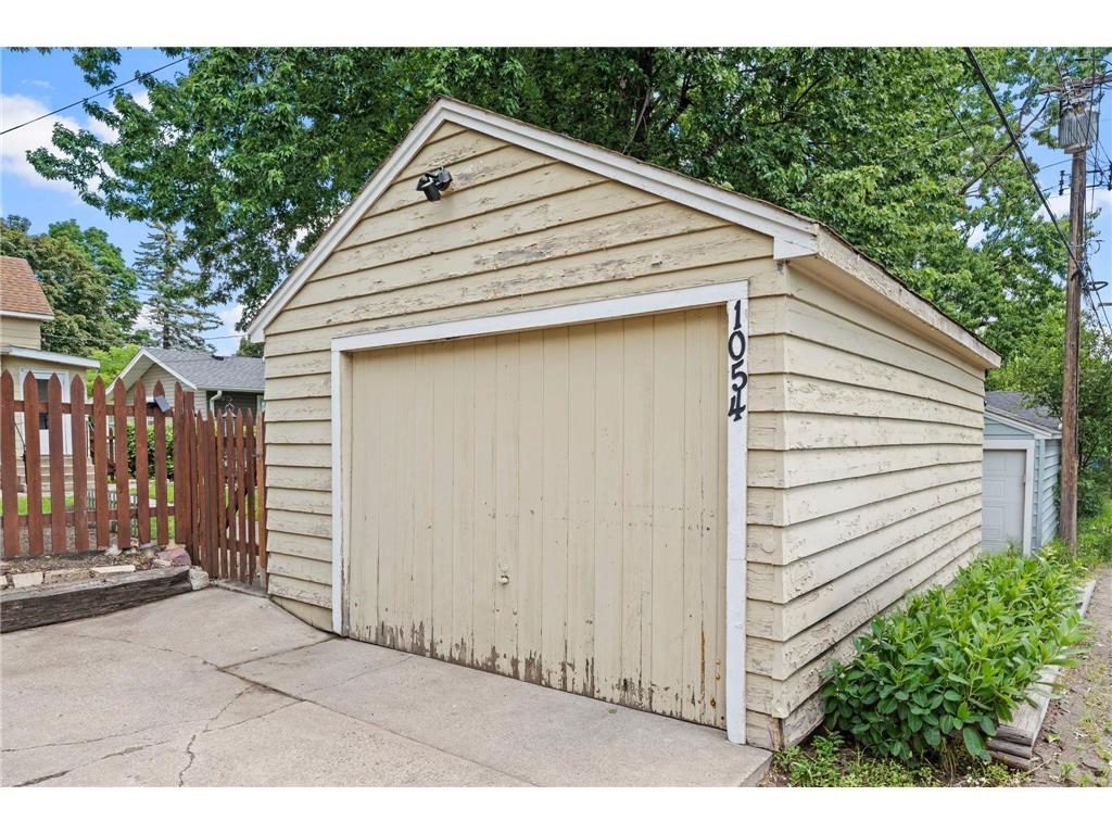 1054 Van Buren Avenue Saint Paul MN 55104 7061805 image36