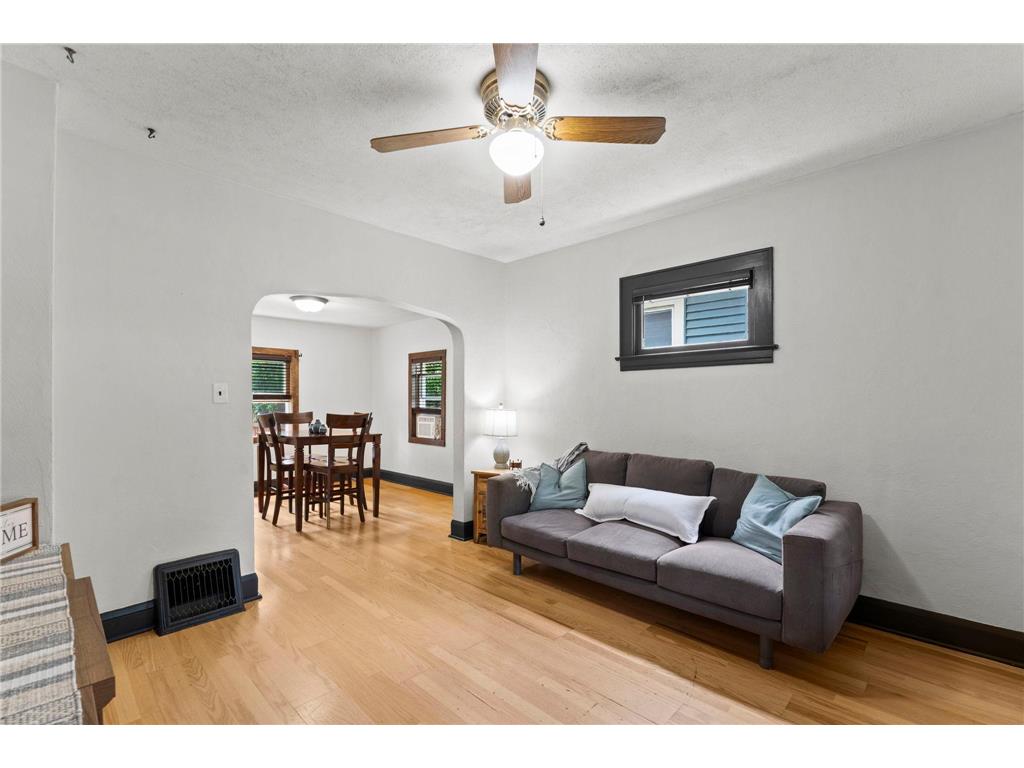 1054 Van Buren Avenue Saint Paul MN 55104 7061805 image5
