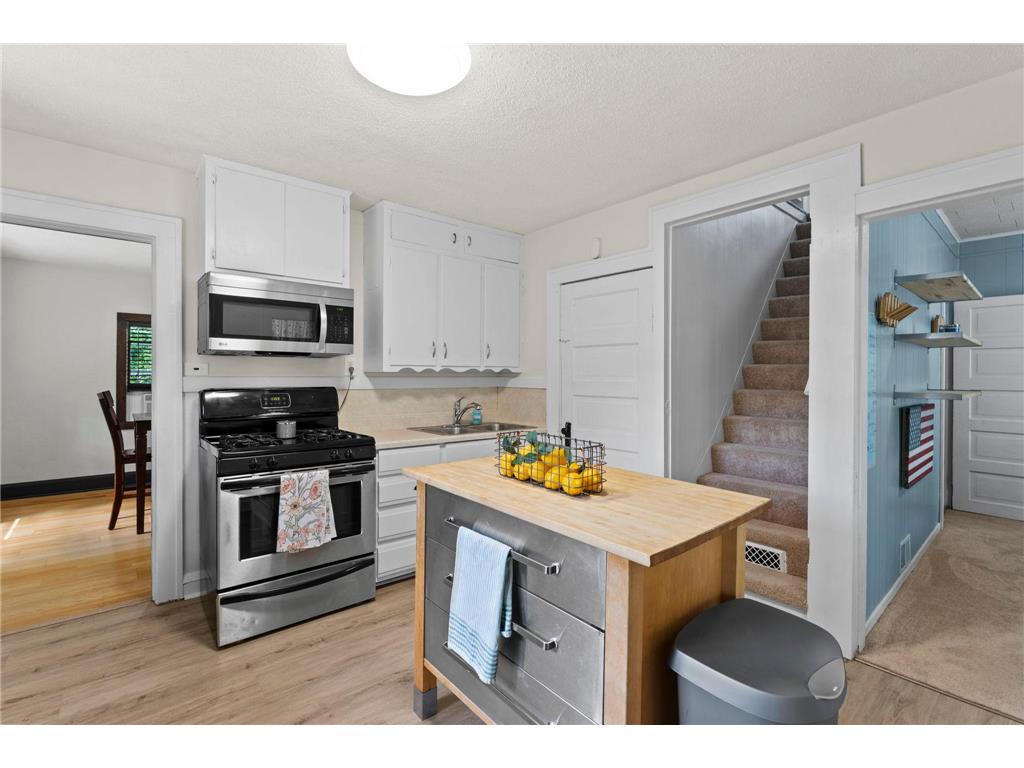 1054 Van Buren Avenue Saint Paul MN 55104 7061805 image7