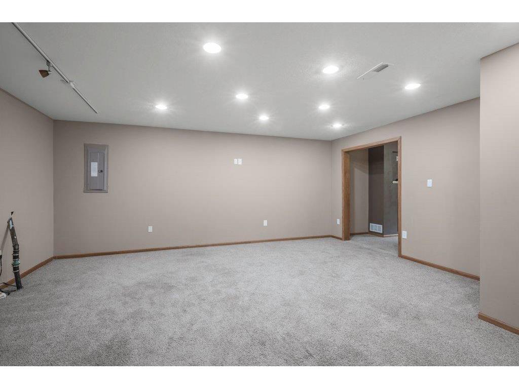 10543 Noble Circle N Brooklyn Park MN 55443 7093744 image37