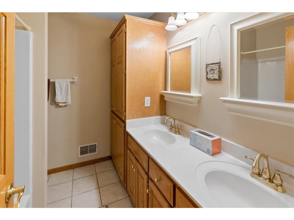 10548 Spyglass Drive Eden Prairie MN 55347 7088670 image25