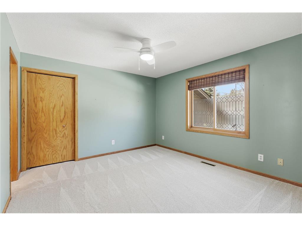 10549 Kentucky Avenue S Bloomington MN 55438 7029569 image20