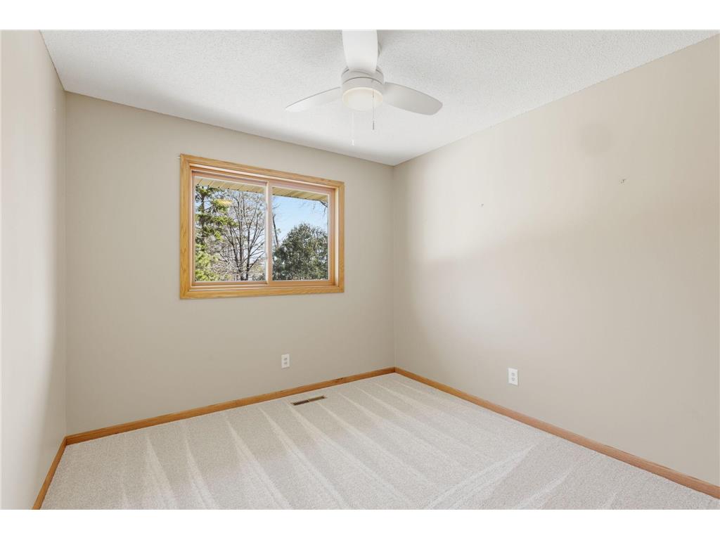 10549 Kentucky Avenue S Bloomington MN 55438 7029569 image21