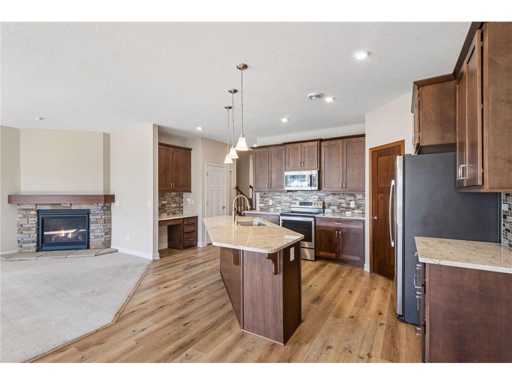 1055 Roselyn Drive Victoria MN 55386 7053104 image4