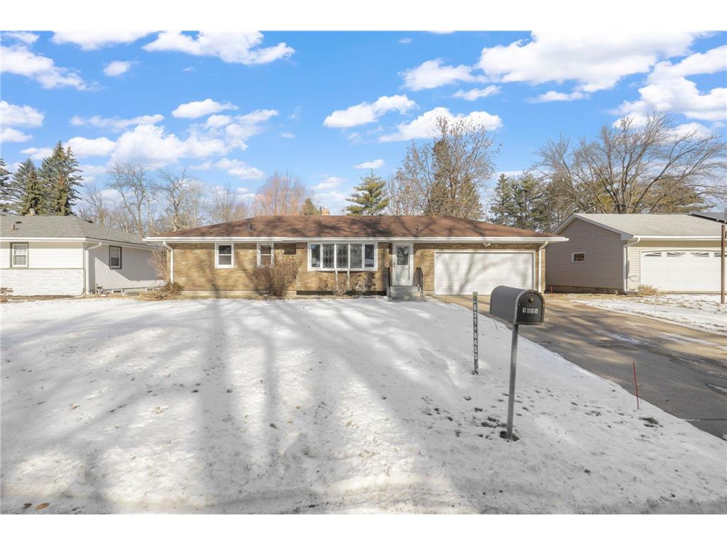 1055 Ryan Avenue W Roseville MN 55113 6652057 image1