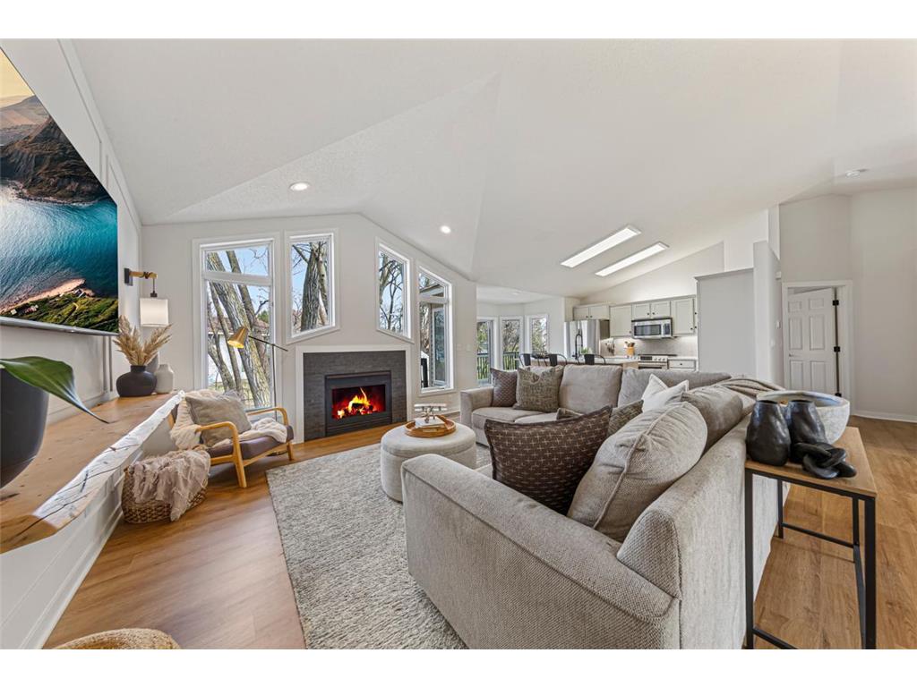 1055 W County Road D Shoreview MN 55126 7047528 image11