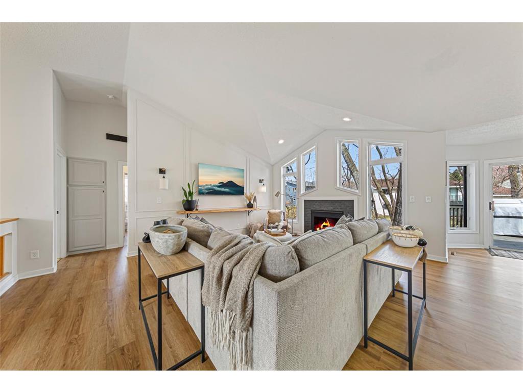 1055 W County Road D Shoreview MN 55126 7047528 image12