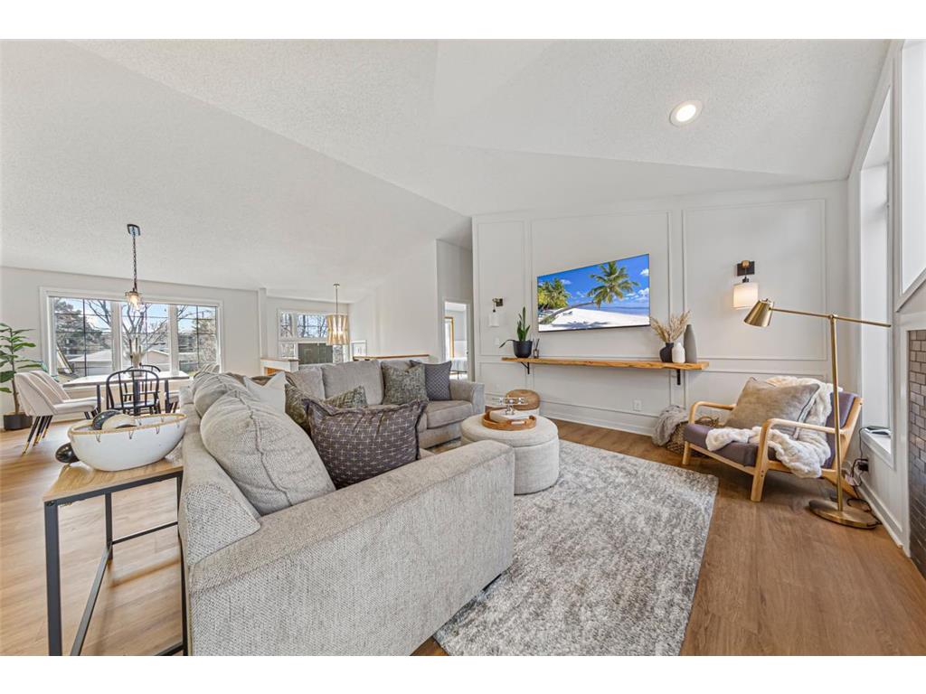 1055 W County Road D Shoreview MN 55126 7047528 image13