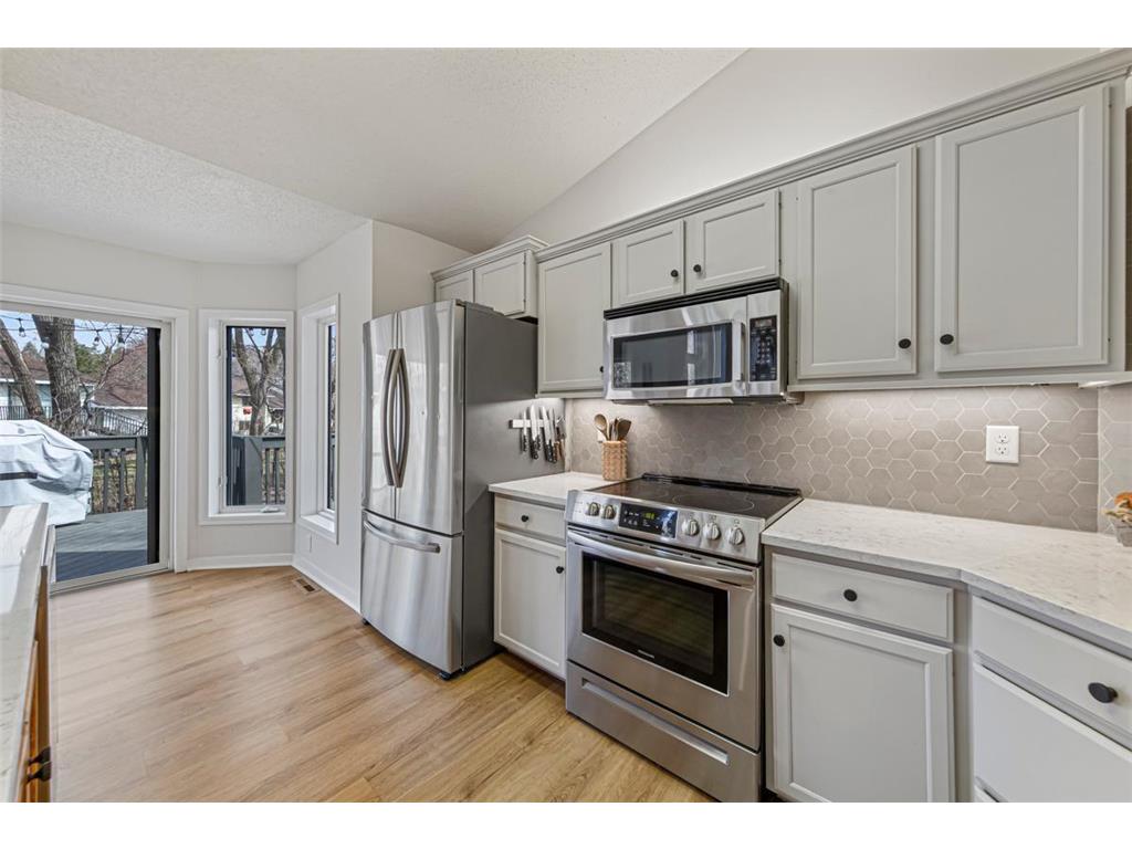1055 W County Road D Shoreview MN 55126 7047528 image18