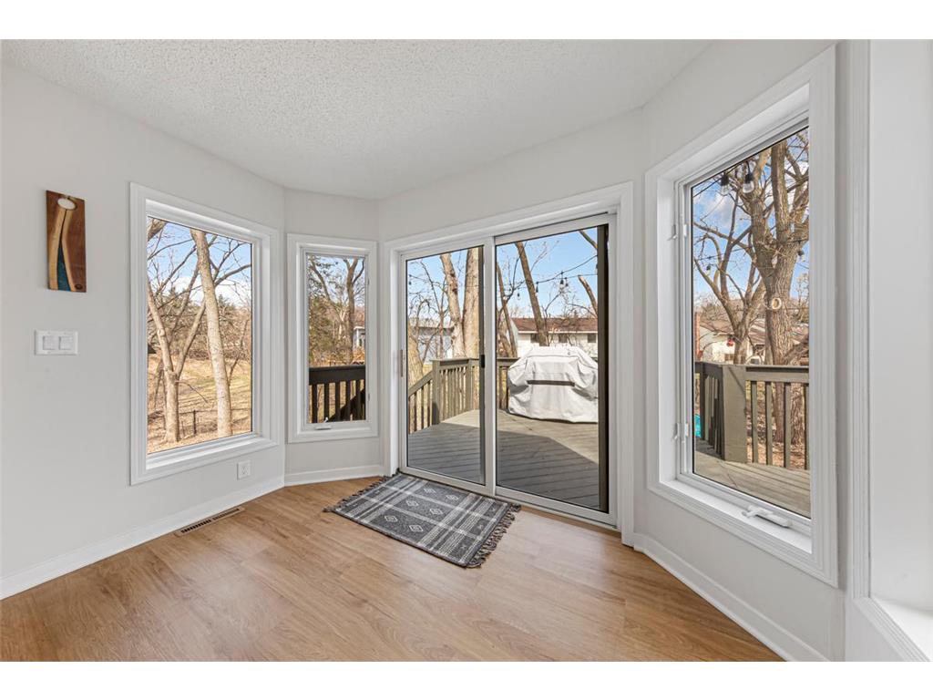 1055 W County Road D Shoreview MN 55126 7047528 image19