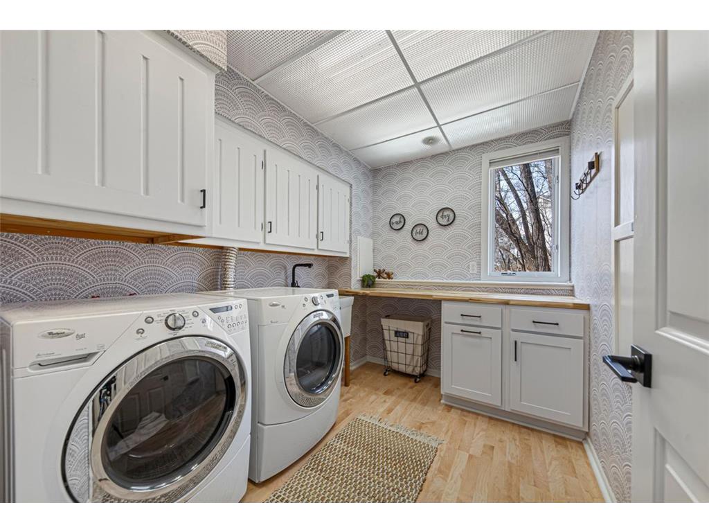 1055 W County Road D Shoreview MN 55126 7047528 image39