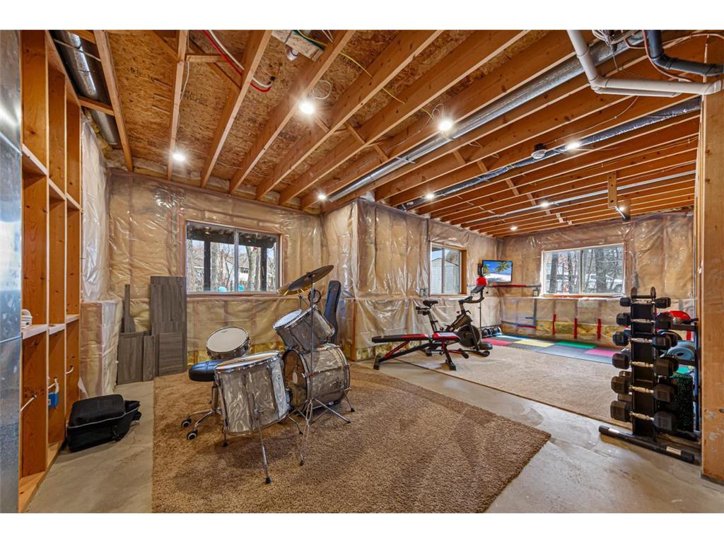 1055 W County Road D Shoreview MN 55126 7047528 image41