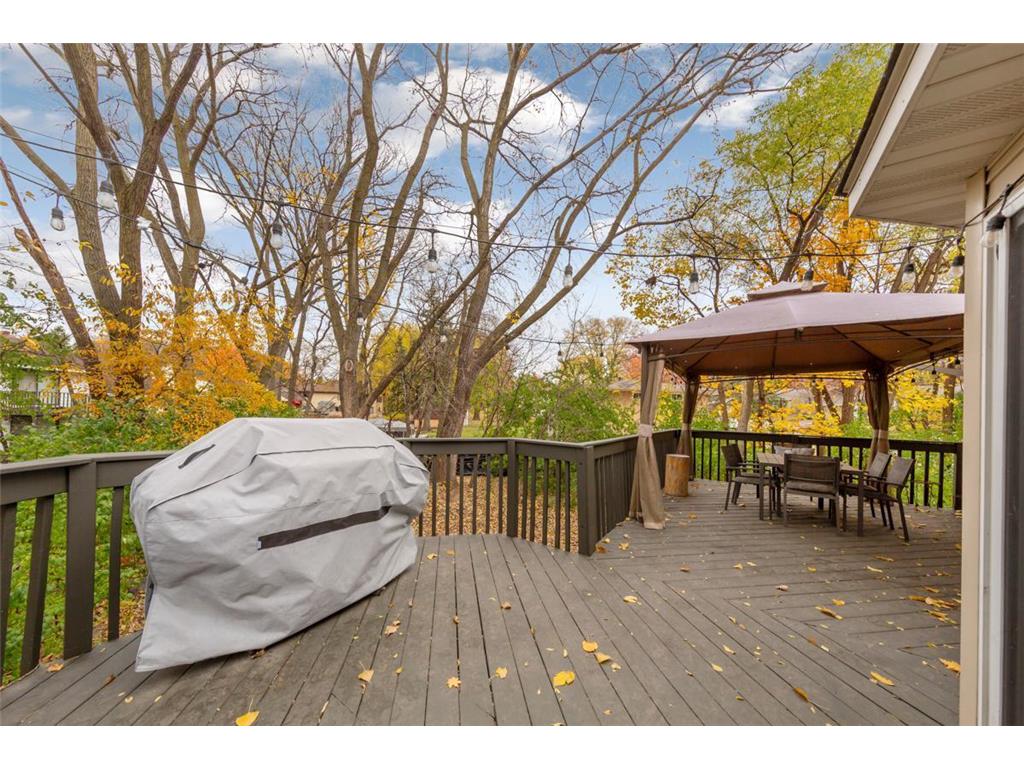 1055 W County Road D Shoreview MN 55126 7047528 image46