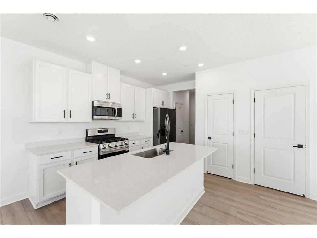 10551 Harbor Lane N Maple Grove MN 55369 7072759 image1