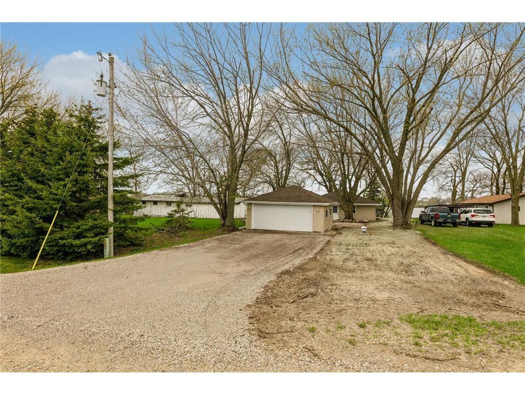 10555 Grover Avenue SW Howard Lake MN 55349 - Mary Lake 6373929 image1