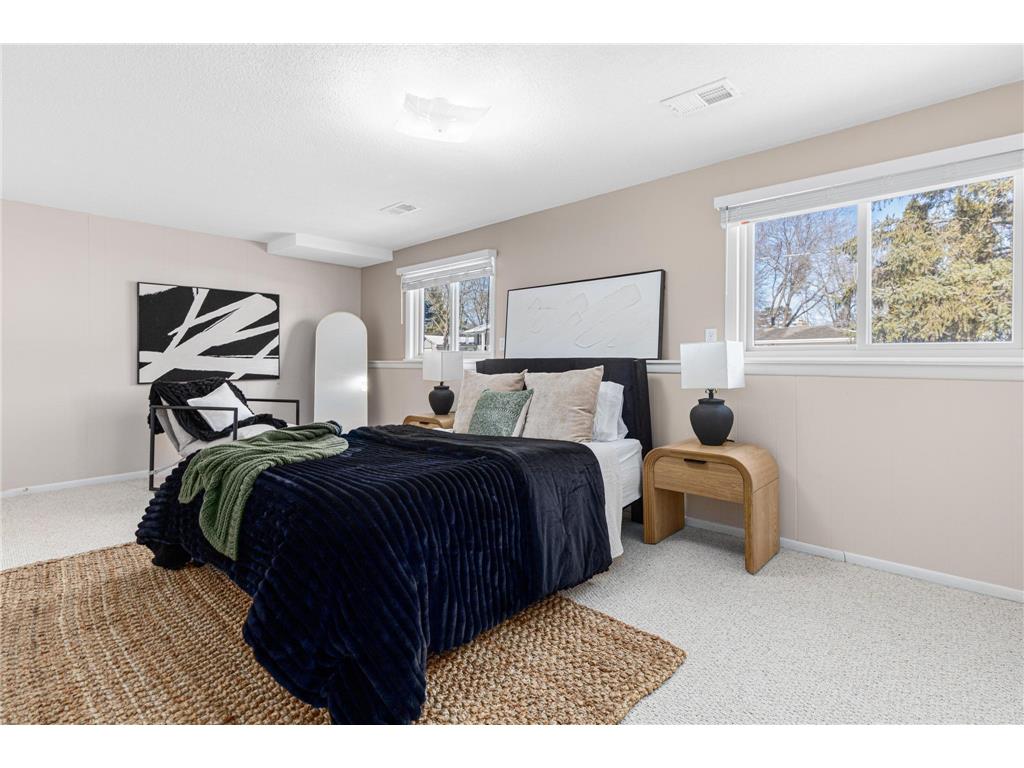 1056 Brooks Avenue W Roseville MN 55113 7031108 image12