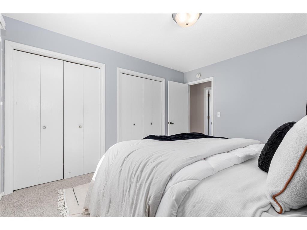 1056 Brooks Avenue W Roseville MN 55113 7031108 image14