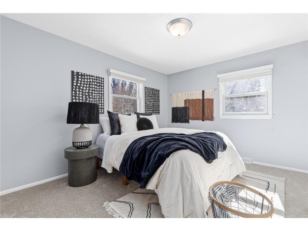 1056 Brooks Avenue W Roseville MN 55113 7031108 image15