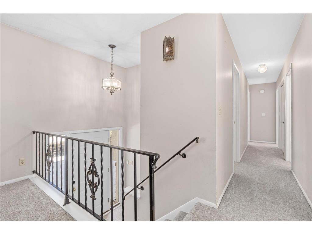 1056 Brooks Avenue W Roseville MN 55113 7031108 image18