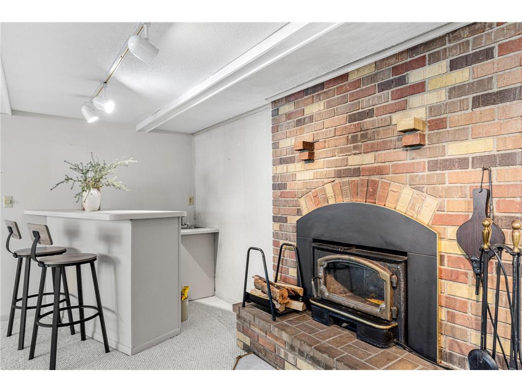 1056 Brooks Avenue W Roseville MN 55113 7031108 image20