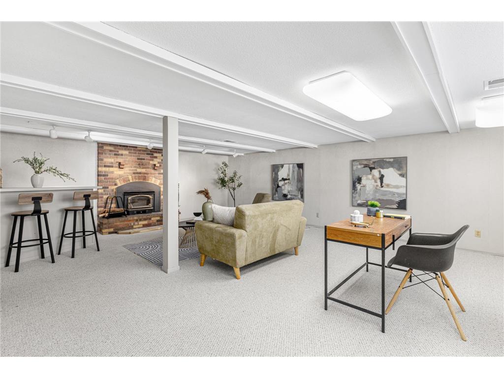 1056 Brooks Avenue W Roseville MN 55113 7031108 image23