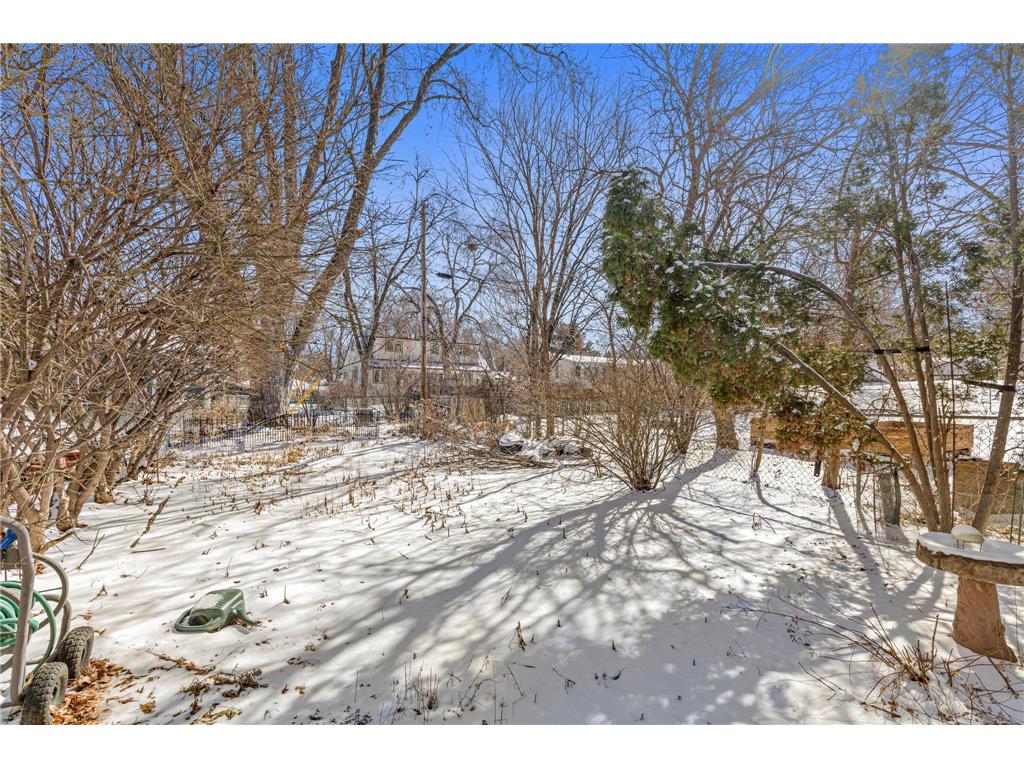 1056 Brooks Avenue W Roseville MN 55113 7031108 image28