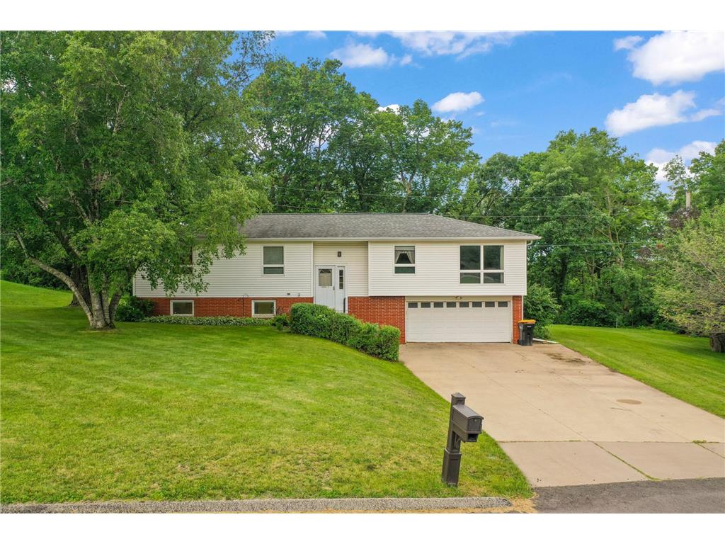 1056 Forest Hills Drive SW Rochester MN 55902 6552485 image1