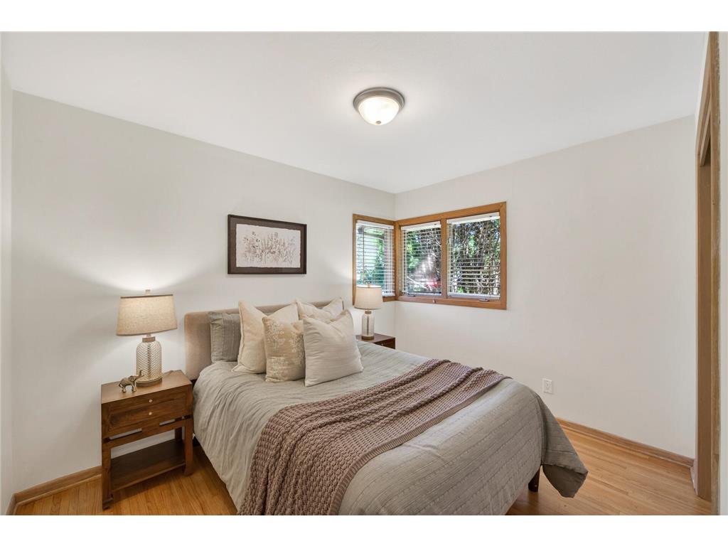 1056 Glenhill Road Shoreview MN 55126 7087232 image17