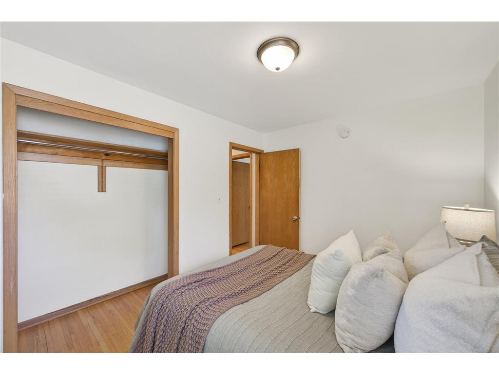 1056 Glenhill Road Shoreview MN 55126 7087232 image18