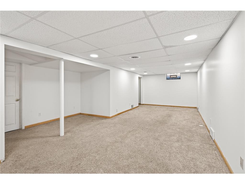1056 Glenhill Road Shoreview MN 55126 7087232 image21