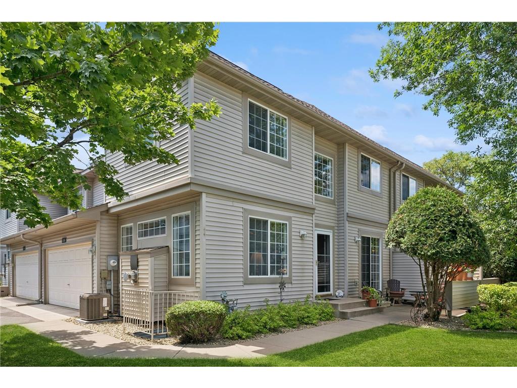 1056 Lovell Avenue W Roseville MN 55113 6568903 image1