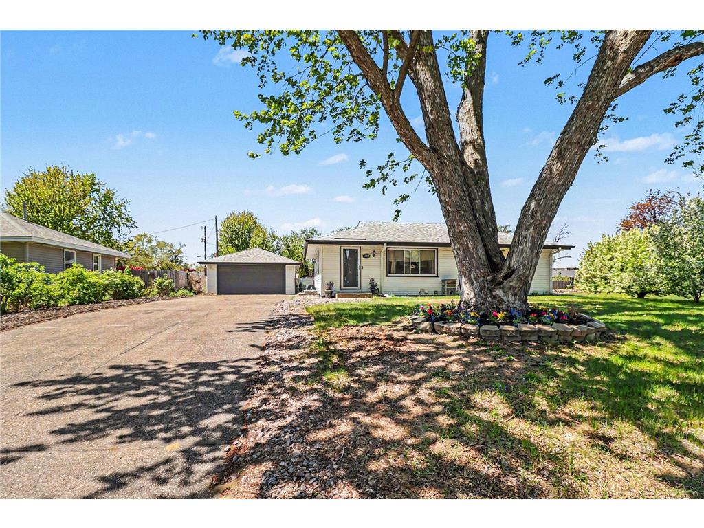 10572 7th Street NE Blaine MN 55434 7070139 image1