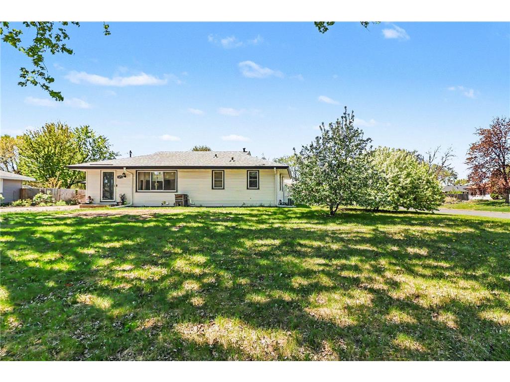 10572 7th Street NE Blaine MN 55434 7070139 image3
