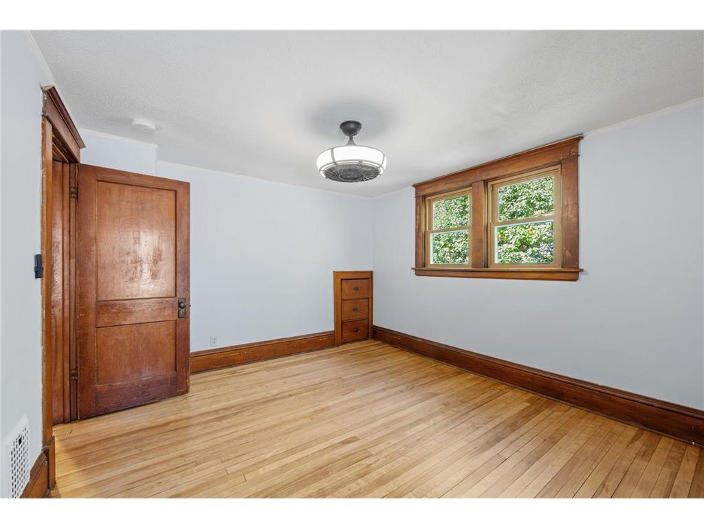 1058 Blair Avenue Saint Paul MN 55104 6812435 image12