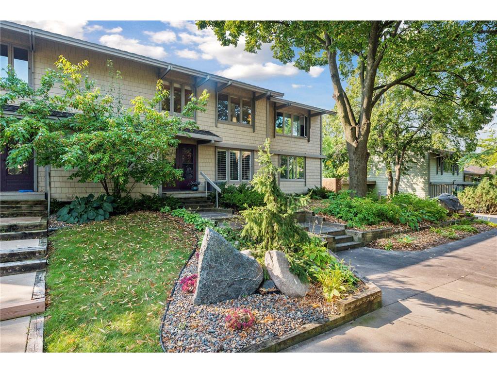 1058 Cedar View Drive Minneapolis MN 55405 7062703 image1