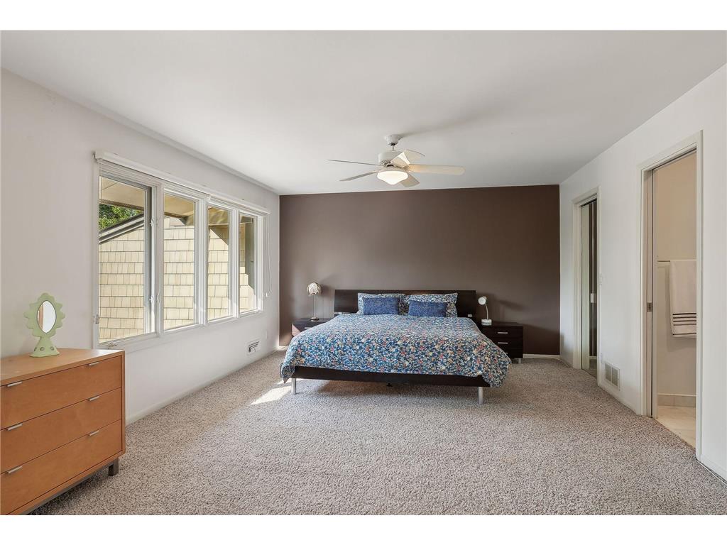 1058 Cedar View Drive Minneapolis MN 55405 7062703 image13