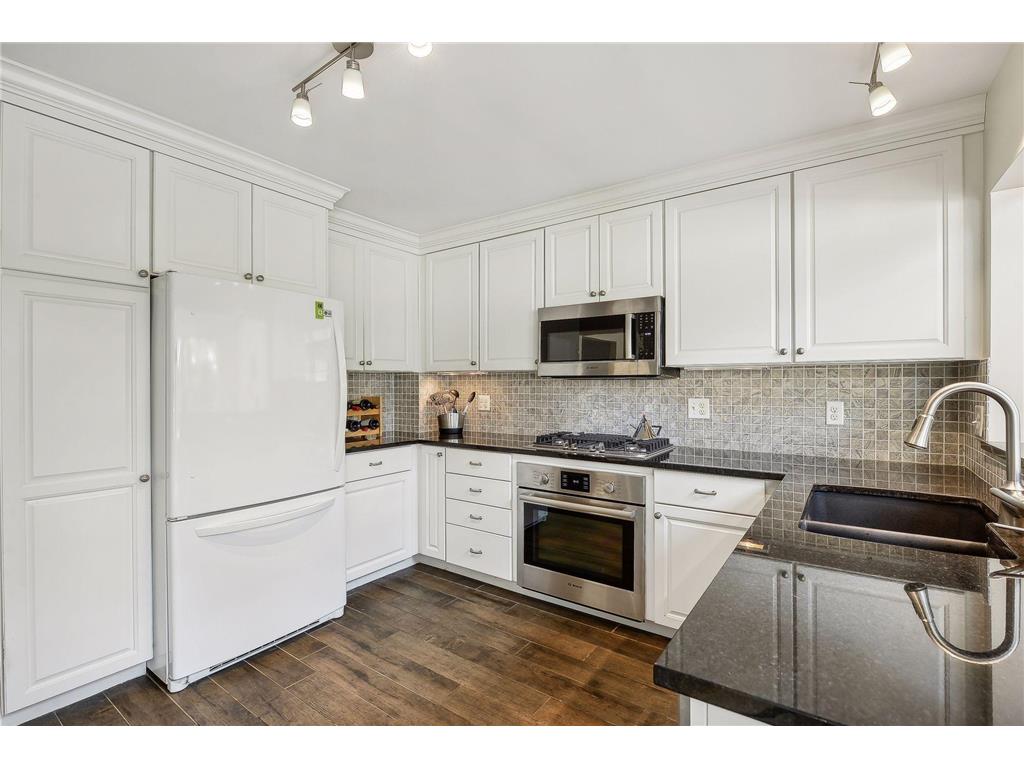 1058 Cedar View Drive Minneapolis MN 55405 7062703 image9