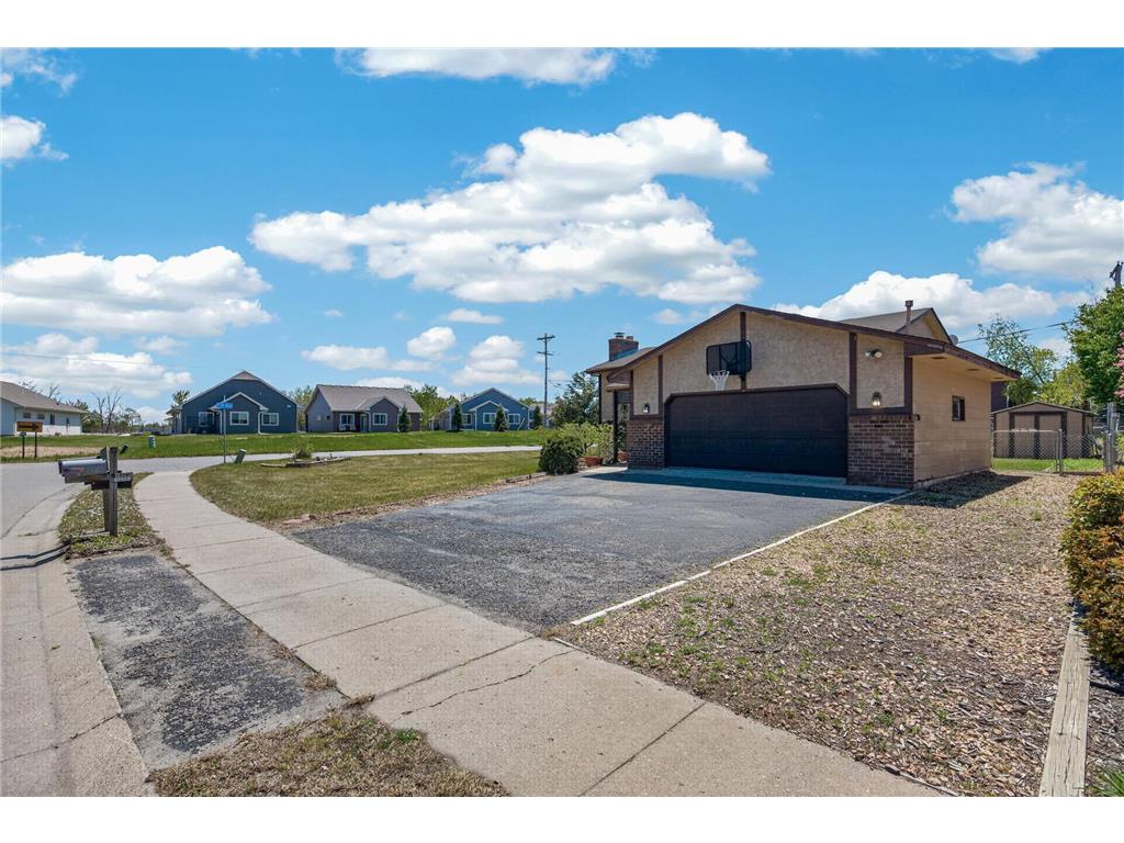 1058 Grant Street Anoka MN 55303 7072638 image3