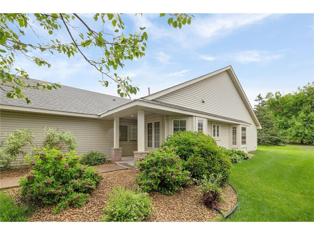 1058 Harriet Lane Roseville MN 55113 6544982 image1