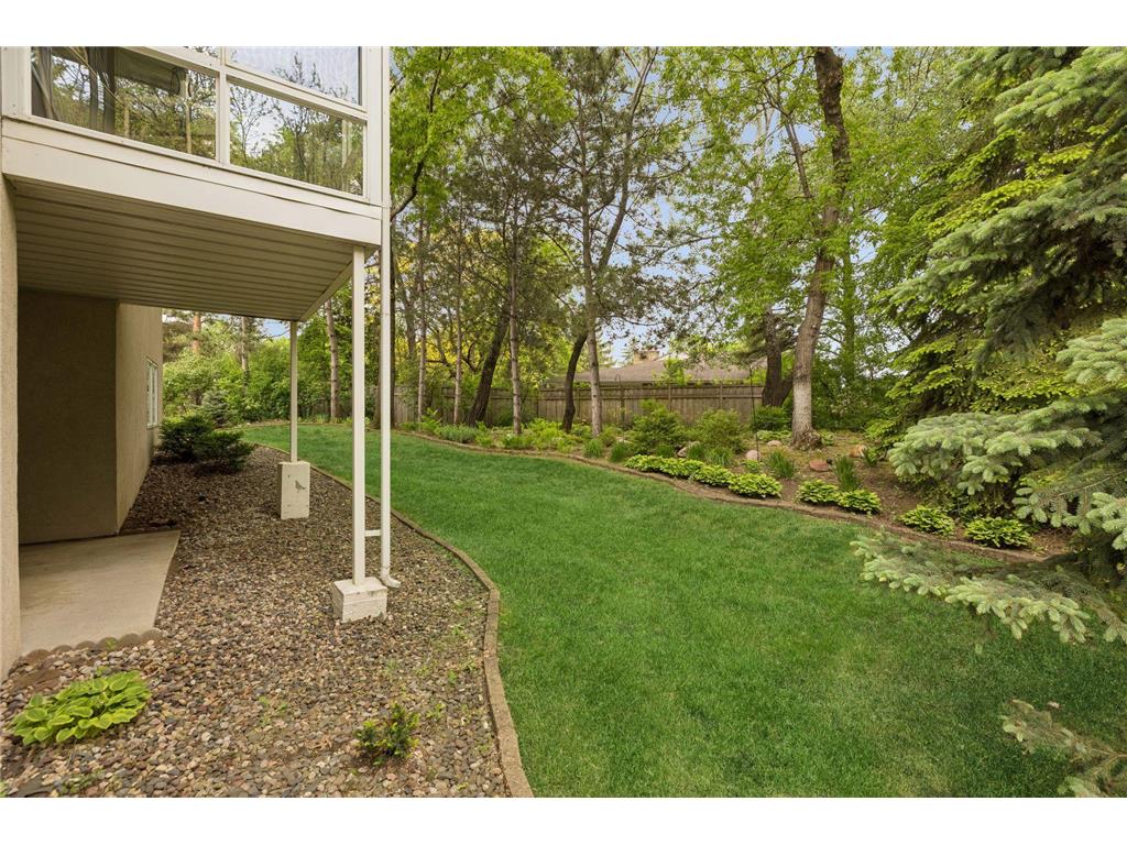10586 Estate Drive Eden Prairie MN 55347 7041403 image32