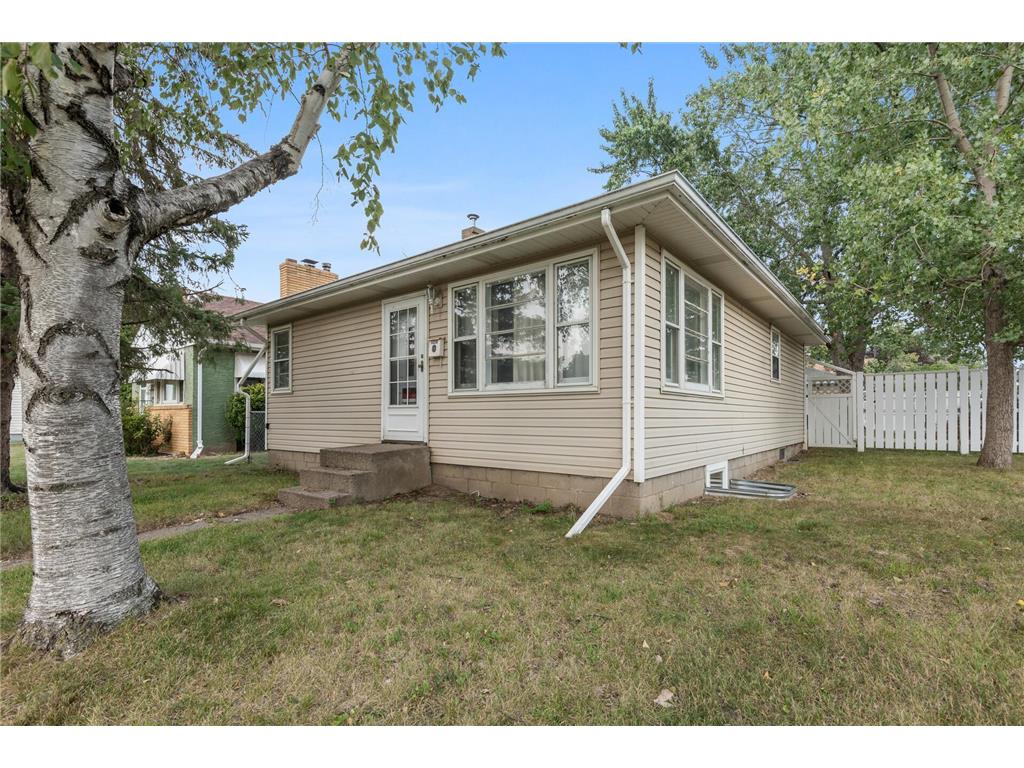 1059 6th Avenue S South Saint Paul MN 55075 6425321 image1