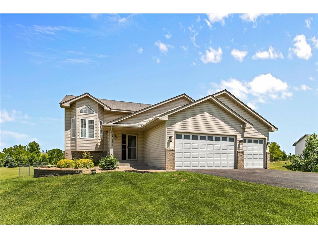 10590 257th Avenue NW Livonia Twp MN 55398 7093597 image1