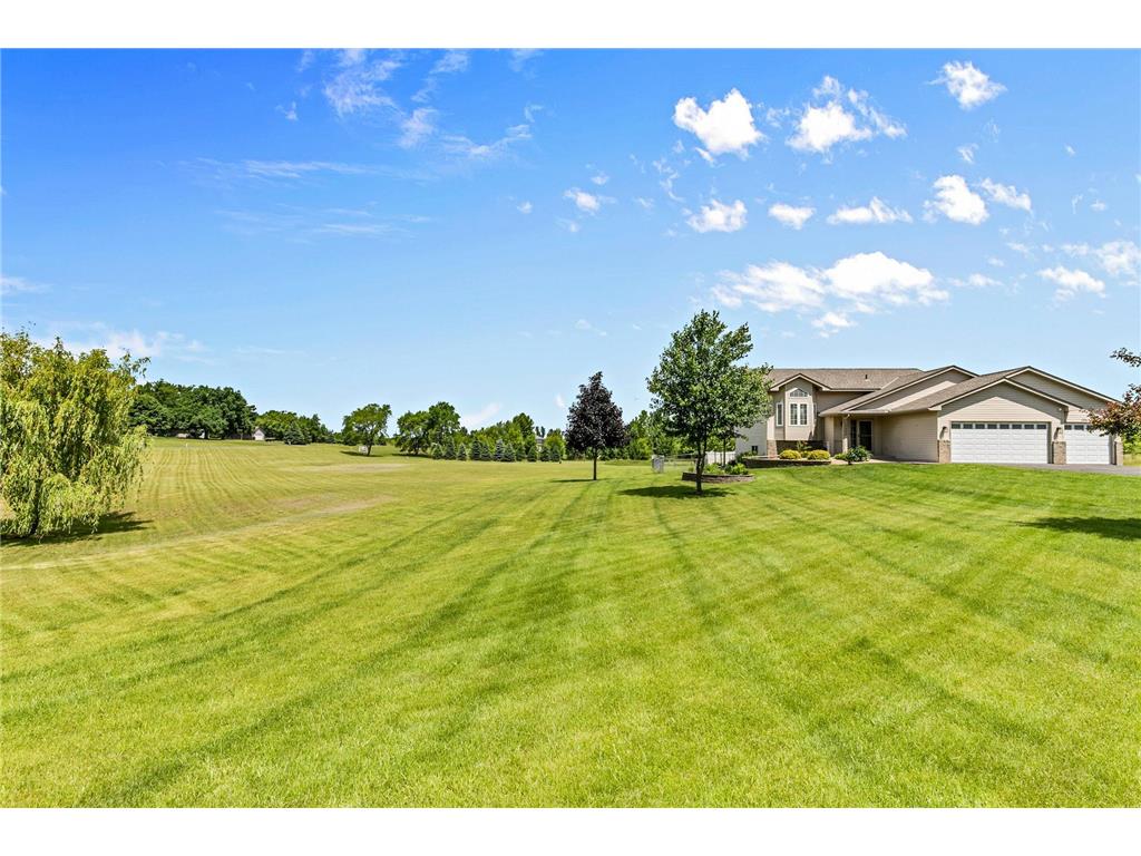 10590 257th Avenue NW Livonia Twp MN 55398 7093597 image2