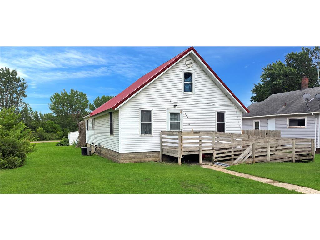 106 1st Street N Darfur MN 56022 7106121 image1