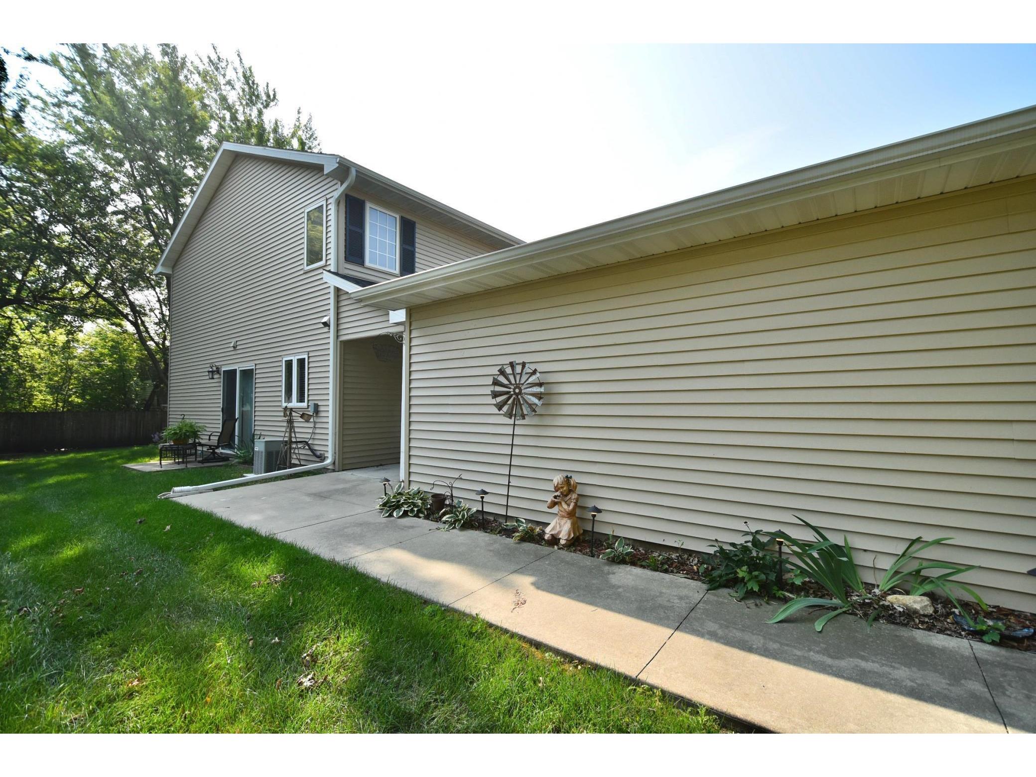 106 2nd Avenue NE A, Kasson, MN 55944 MLS 6030516 Edina Realty