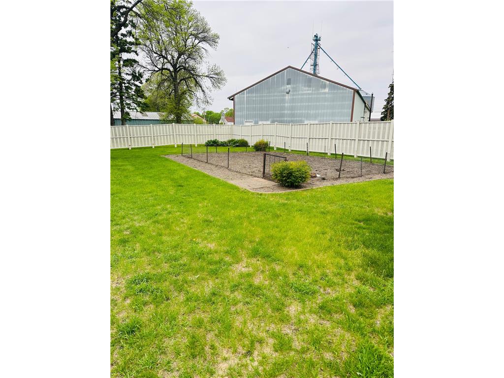 106 3rd Avenue W Raymond MN 56282 7077457 image3