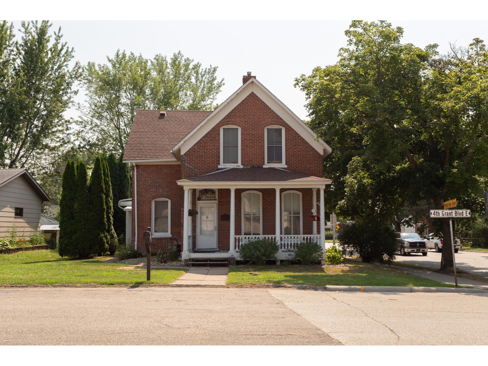 106 4th Grant Boulevard E, Wabasha, MN 55981 MLS 6071579 Edina Realty